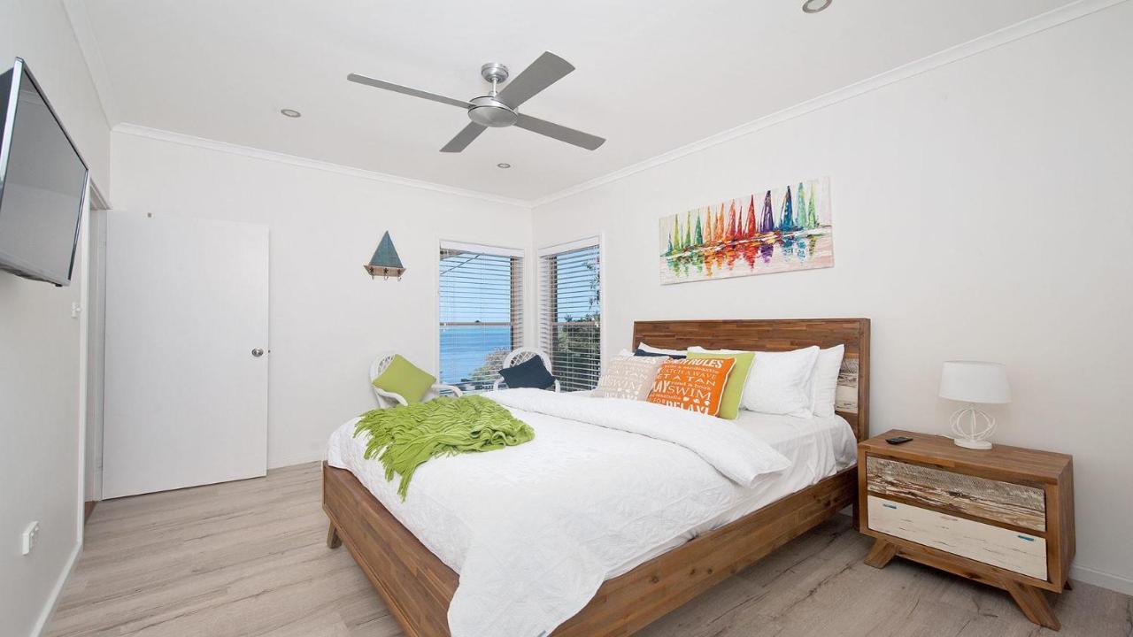Dutchie'S Sand & Sea Beach House - Easy Walk To The Beach 넬슨베이 외부 사진